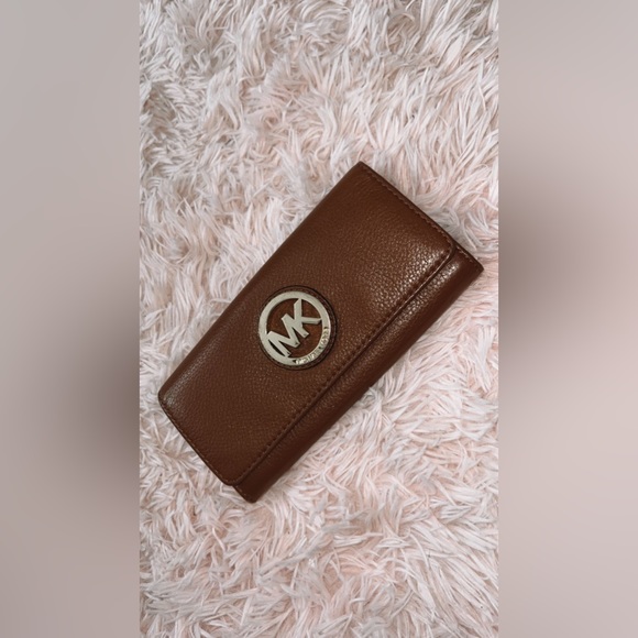 Michael Kors Handbags - Michael Kors wallet